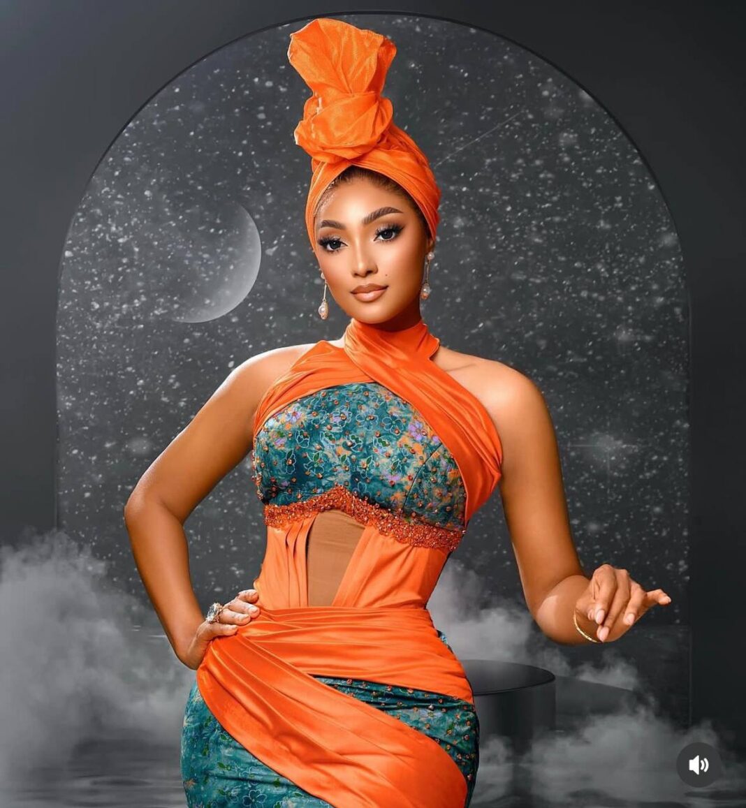 Miniature femme africaine